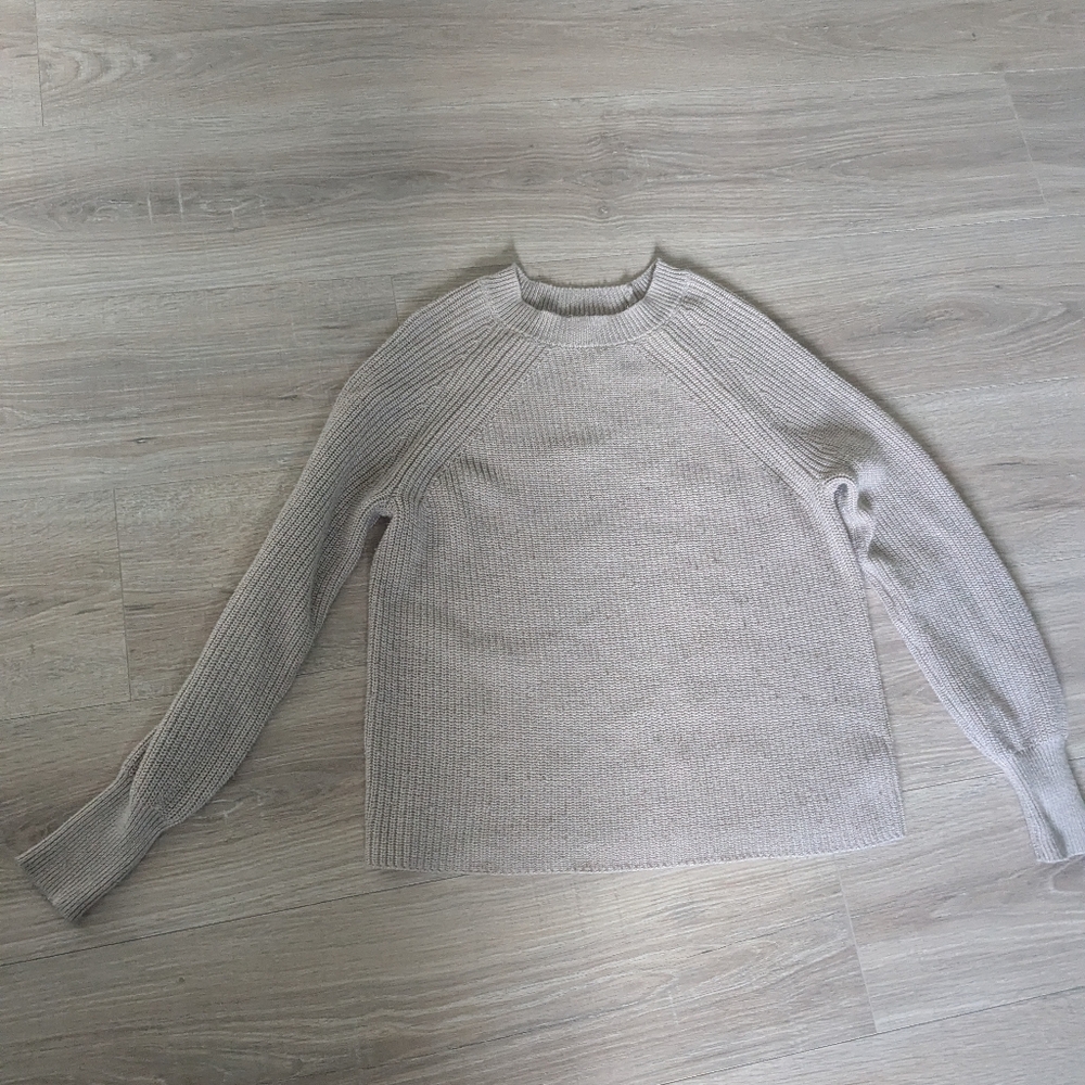 Jessica Simpson sweater beige size s